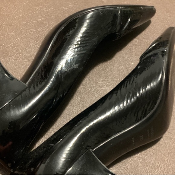 Vintage Prada Patent Leather Pointy Toed Heels Prada Pumps Made in Italy Sz 38.5 - Picture 9 of 16